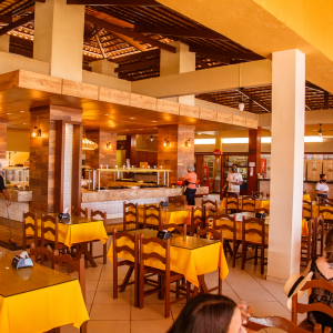 What is a Food Hall, And Why Do People Love Them So Much?
